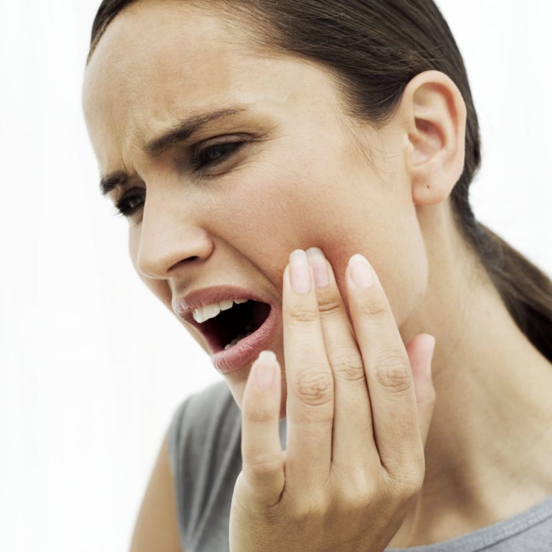 4 biến chứng có thể xảy ra sau khi nhổ răng khôn