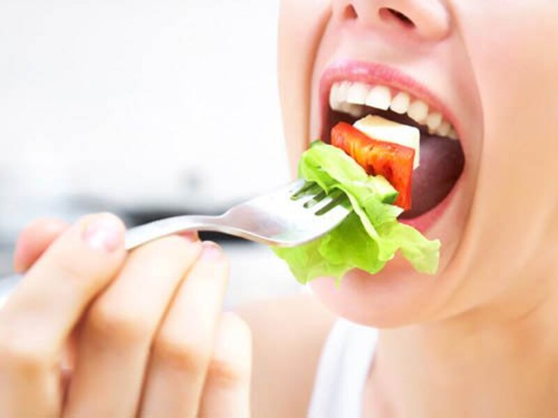 Nhổ răng khôn bao lâu thì có thể ăn uống bình thường?