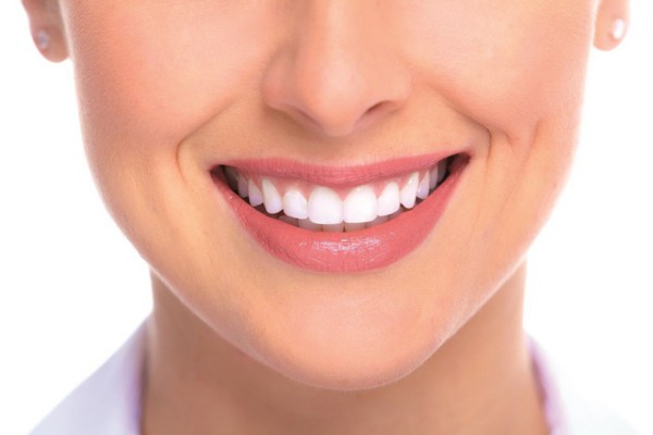  Những yếu tố ảnh hưởng đến thời gian bọc răng sứ 