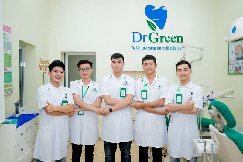 Đội ngũ bác sĩ chuyên nghiệp tại phòng khám nha khoa Dr.Green