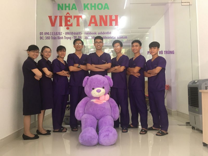 Đội ngũ bác sĩ phòng khám nha khoa Việt Anh